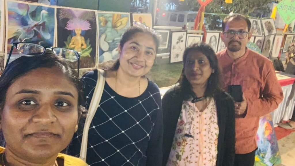 मैसूर के दशहरे मैदान में आयोजित कला प्रदर्शनी में उषा केडिया की कलाकृतियों को मिली सराहना, विदेशी सैलानियों ने करी पेंटिंग्स की प्रशंसा, अपनी श्रेष्ठ कलाओं से अंतरराष्ट्रीय मंच पर भी सम्मानित हो चुकी हैं उषा केडिया मैसूर के दशहरे मैदान में आयोजित कला प्रदर्शनी में उषा केडिया की कलाकृतियों को मिली सराहना, विदेशी सैलानियों ने करी पेंटिंग्स की प्रशंसा, अपनी श्रेष्ठ कलाओं से अंतरराष्ट्रीय मंच पर भी सम्मानित हो चुकी हैं उषा केडिया kshititech