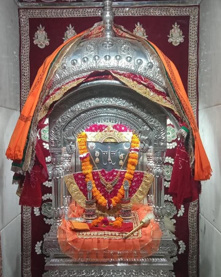 केड दादी का उत्सव-आज रविवार को बाराद्वार शहर में होगा कुलदेवी लाम्बी माता केड सती दादी जी के मंगल पाठ का आयोजन,केड़िया सभा छत्तीसगढ़ के मार्गदर्शन में बाराद्वार एवं कोरबा के केडिया परिवार ने विद्या भूमि स्कूल परिसर में किया है कार्यक्रम kshititech