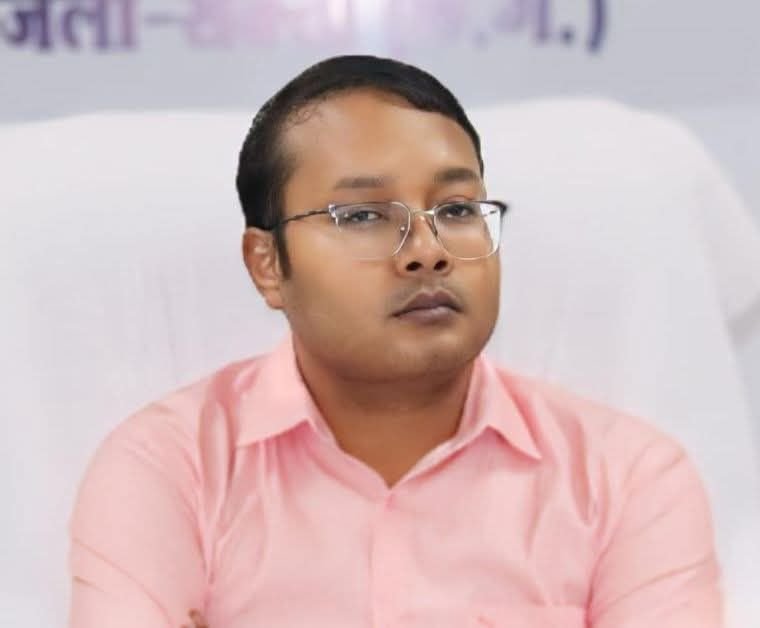 शक्ति जिले में जनहित में प्रशासन की पहल- घर घर पहुंच कर बनाया जाएगा आयुष्मान कार्ड, शक्ति जिले में एक से 8 जनवरी तक विशेष अभियान, जिले में धान खरीदी केदो का अधिकारियों ने किया सघन निरीक्षण, कलेक्टर तोपनो के नेतृत्व में बेहतर व्यवस्था से जिले के किसान खुश kshititech