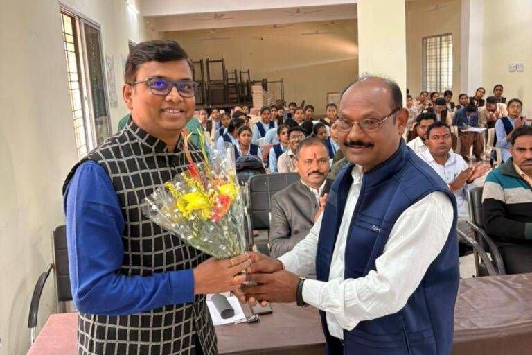 शासकीय क्रांति कुमार भारतीय स्नातकोत्तर महाविद्यालय सक्ती में एक दिवसीय सेमिनार का हुआ आयोजन kshititech