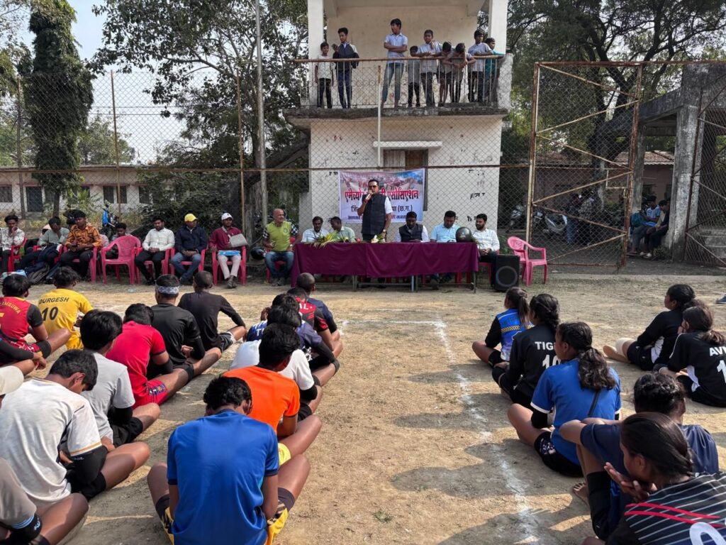 जिला ओलंपिक संघ के कार्यकारी अध्यक्ष अमर सुल्तानिया ने बढ़ाया खिलाड़ियों का मनोबल, 25वीं छत्तीसगढ़ राज्य स्तरीय कबड्डी जूनियर चयन ट्रायल में 180 खिलाड़ियों ने दिखाया दम, उत्कृष्ट खिलाड़ियों का हुआ चयन kshititech