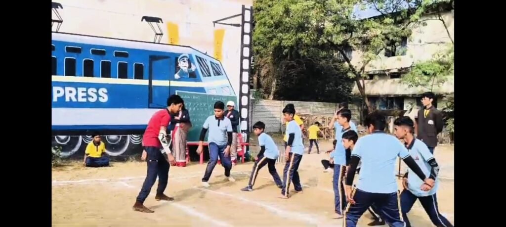 स्पोर्ट्स मीट-बाराद्वार के विद्याभूमि इंग्लिश मीडियम स्कूल में सम्पन्न हुई तीन दिवसीय स्पोर्ट्स मीट, बाराद्वार TI नरेंद्र यादव एवम शक्ति एसडीएम अरुण सोम रहे अतिथि के रूप में मौजूद kshititech