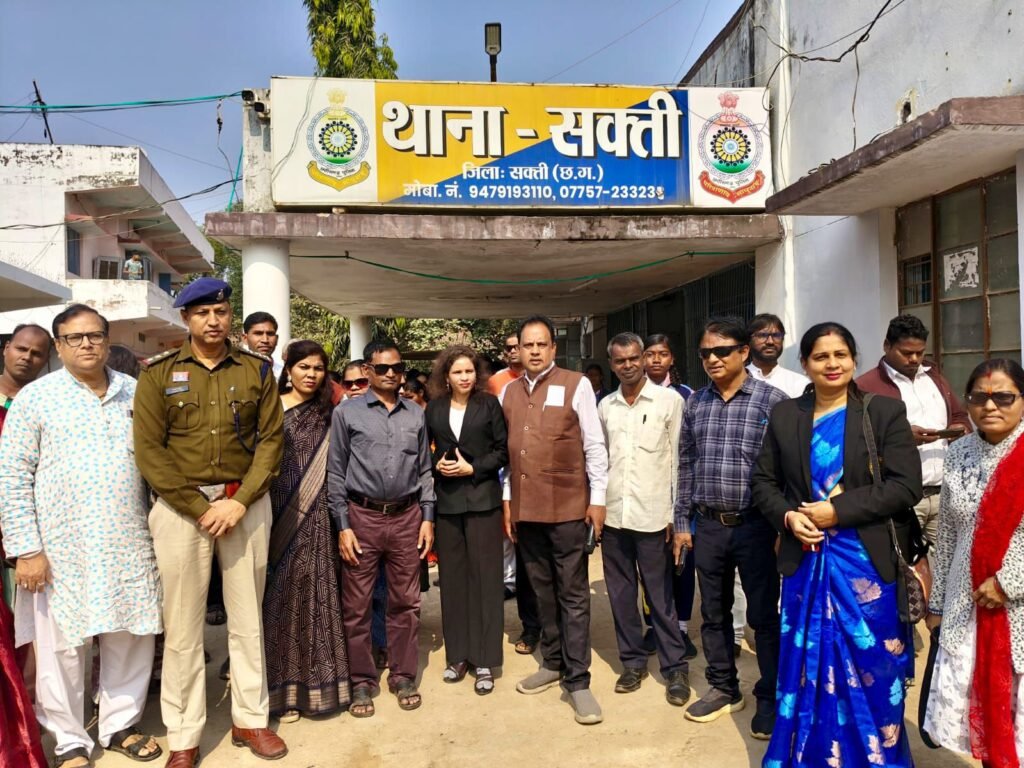 4 दिसंबर को अंतरराष्ट्रीय दिव्यांगजन दिवस पर जिला मुख्यालय शक्ति में हुए विभिन्न आयोजन, दृष्टि बाधित विशेष विद्यालय एव नवजीवन मुक बधिर स्कूल में हुआ कार्यक्रम, पुलिस थाना शक्ति से निकाली जागरूकता रैली kshititech