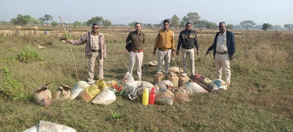 उप्पल की दशहत- नहर किनारे 60 बोरों में पड़ा था महुआ लहान, आबकारी वृत्त सक्ती की अवैध महुआ शराब पर बड़ी कार्रवाई, हजारों किलो अवैध महुआ लहान जब्त उप्पल की दशहत- नहर किनारे 60 बोरों में पड़ा था महुआ लहान, आबकारी वृत्त सक्ती की अवैध महुआ शराब पर बड़ी कार्रवाई, हजारों किलो अवैध महुआ लहान जब्त kshititech