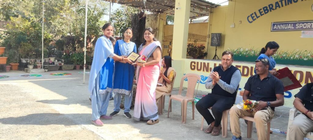 खेल संगम- छात्रों की प्रतिभा का रंगों भरा उत्सव,गुंजन में स्पोर्ट्स मीट सम्पन्न, बच्चों के बीच संपन्न हुई विभिन्न प्रतिस्पर्धाएं, डायरेक्टर नितिन सोनी ने कहा- ऐसे आयोजनों से बच्चों की प्रतिभाओं को सामने आने का मिलता है अवसर, नारी शक्ति ने भी पहुंच कर विद्यार्थियों का किया उत्साह वर्धन kshititech