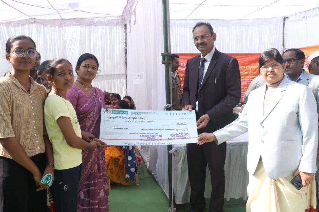 सचमुच जनता की अदालत- 26865 मामलों का निराकरण- 13 दिसंबर को शक्ति में संपन्न हुई लोक अदालत में हुए महत्वपूर्ण फैसले, सालों से लंबित मामलों पर हुआ त्वरित निराकरण kshititech