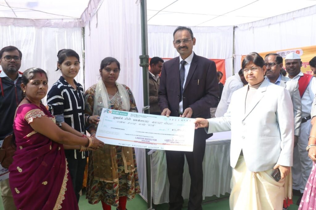 सचमुच जनता की अदालत- 26865 मामलों का निराकरण- 13 दिसंबर को शक्ति में संपन्न हुई लोक अदालत में हुए महत्वपूर्ण फैसले, सालों से लंबित मामलों पर हुआ त्वरित निराकरण kshititech