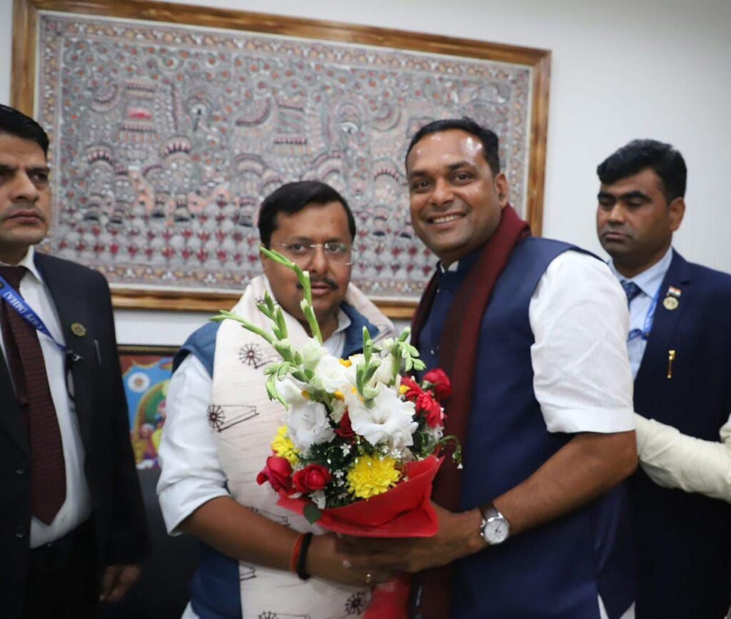 जशपुर जिला प्रभारी अमर सुल्तानिया पहुंचे दिल्ली, राष्ट्रीय कार्यकारी अध्यक्ष नितिन नवीन से करी मुलाकात, अखिल भारतीय मारवाड़ी युवा मंच के पूर्व राष्ट्रीय अध्यक्ष रवि अग्रवाल ने भी नितिन नवीन को दी बधाई, अमर सुल्तानिया ने कहा- नितिन जी के समृद्ध अनुभवो से संगठन सफलता के नए सोपान तय करेगा kshititech