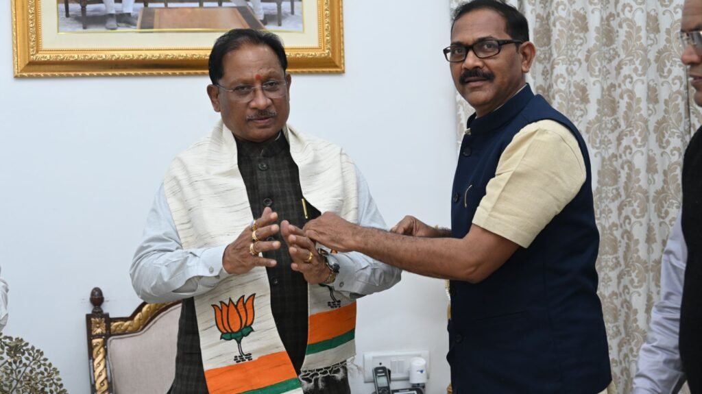 शक्ति शहर में होगा ऐतिहासिक सामाजिक महासम्मेलन-मुख्यमंत्री विष्णुदेव साय होंगे सर्व कुर्मी क्षत्रिय समाज प्रांतीय महासम्मेलन के मुख्य अतिथि, कार्यक्रम संयोजक कृष्णकांत चंद्रा के नेतृत्व में प्रतिनिधि मंडल ने मुख्यमंत्री से करी मुलाकात, और दिया न्योता kshititech