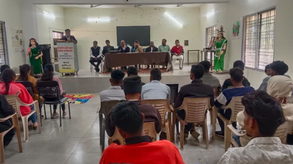 जेठ शक्ति के क्रांति कुमार भारतीय महाविद्यालय में मुख्य प्रायोगिक परीक्षा और परीक्षा पर चर्चा कार्यक्रम संपन्न kshititech