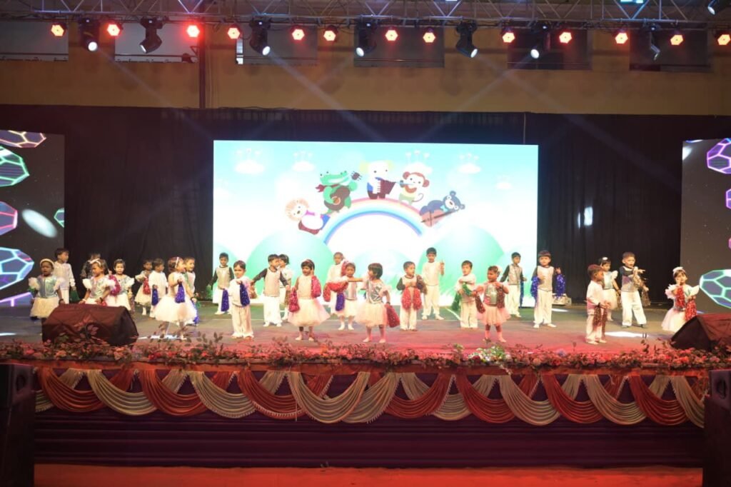 चंद्रहासिनी विद्यापीठ में वार्षिकोत्सव 'अभिव्यक्ति 5.0' की धूम; सांस्कृतिक प्रस्तुतियों ने मोहा मन , जिले के आईपीएस पुलिस अधीक्षक प्रफुल्ल ठाकुर रहे मुख्य अतिथि, एसपी साहब ने कहा- ऐसे आयोजनों से बच्चों की सांस्कृतिक प्रतिभाओं को मिलता है बेहतर अवसर चंद्रहासिनी विद्यापीठ में वार्षिकोत्सव 'अभिव्यक्ति 5.0' की धूम; सांस्कृतिक प्रस्तुतियों ने मोहा मन , जिले के आईपीएस पुलिस अधीक्षक प्रफुल्ल ठाकुर रहे मुख्य अतिथि, एसपी साहब ने कहा- ऐसे आयोजनों से बच्चों की सांस्कृतिक प्रतिभाओं को मिलता है बेहतर अवसर kshititech