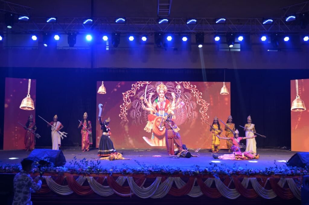 चंद्रहासिनी विद्यापीठ में वार्षिकोत्सव 'अभिव्यक्ति 5.0' की धूम; सांस्कृतिक प्रस्तुतियों ने मोहा मन , जिले के आईपीएस पुलिस अधीक्षक प्रफुल्ल ठाकुर रहे मुख्य अतिथि, एसपी साहब ने कहा- ऐसे आयोजनों से बच्चों की सांस्कृतिक प्रतिभाओं को मिलता है बेहतर अवसर चंद्रहासिनी विद्यापीठ में वार्षिकोत्सव 'अभिव्यक्ति 5.0' की धूम; सांस्कृतिक प्रस्तुतियों ने मोहा मन , जिले के आईपीएस पुलिस अधीक्षक प्रफुल्ल ठाकुर रहे मुख्य अतिथि, एसपी साहब ने कहा- ऐसे आयोजनों से बच्चों की सांस्कृतिक प्रतिभाओं को मिलता है बेहतर अवसर kshititech