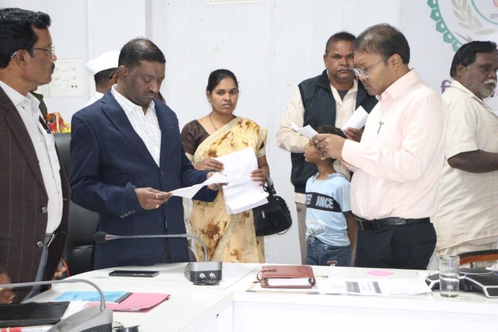 24 दिसंबर को शक्ति कलेक्टर तोपनों ने ली समय सीमा की बैठक, जनदर्शन में सुन नागरिकों की समस्याएं,धान खरीदी व्यवस्था को लेकर करी समीक्षा, अधिकारियों को दिए निर्देश, शक्ति जिले में 95% बच्चों को दी गई पल्स पोलियो की खुराक kshititech