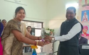 शासकीय क्रांति कुमार भारतीय स्नातकोत्तर महाविद्यालय सक्ती में जनजाति गौरव दिवस"कार्यक्रम संपन्न, जनजाति गौरव दिवस के इतिहास की जानकारी देते हुए महानायकों को किया गया नमन, एडीएम लकड़ा साहब भी रहे मौजूद kshititech