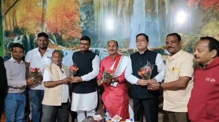 नए स्वरूप में शक्ति का मेला-शक्ति में रौताही मेले का हुआ भव्य शुभारंभ,नगर पालिका अध्यक्ष श्याम सुंदर अग्रवाल एवं भाजपा अध्यक्ष टिकेश्वर ने काटा फीता, एक महीने तक चलेगा मेला, नगर पालिका अध्यक्ष श्यामसुंदर अग्रवाल ने कहा- शहर में दशकों से चला आ रहा है रौताही का मेला kshititech