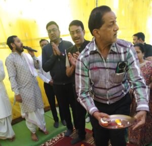 कुलदेवी महालक्ष्मी जी की हुई आराधना-छत्तीसगढ़ प्रांतीय युवा अग्रवाल पांच ने चार दिसंबर को किया पूजा एवं भंडारा प्रसाद का आयोजन,चिंताहरण हनुनान मंदिर परिसर में हुआ आयोजन kshititech