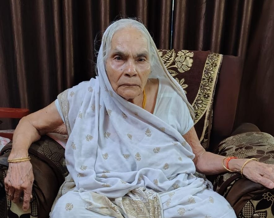 नहीं रही श्रीमती चंद्रकला देवी तिवारी,11 दिसंबर को दोपहर 01 बजे गृह ग्राम सारंगढ़ में होगा अंतिम संस्कार, अधिकारी/ कर्मचारी फैडरेशन शक्ति जिले के संरक्षक रमेश तिवारी की पूज्य माताजी थी चंद्रकला देवी नहीं रही श्रीमती चंद्रकला देवी तिवारी,11 दिसंबर को दोपहर 01 बजे गृह ग्राम सारंगढ़ में होगा अंतिम संस्कार, अधिकारी/ कर्मचारी फैडरेशन शक्ति जिले के संरक्षक रमेश तिवारी की पूज्य माताजी थी चंद्रकला देवी kshititech