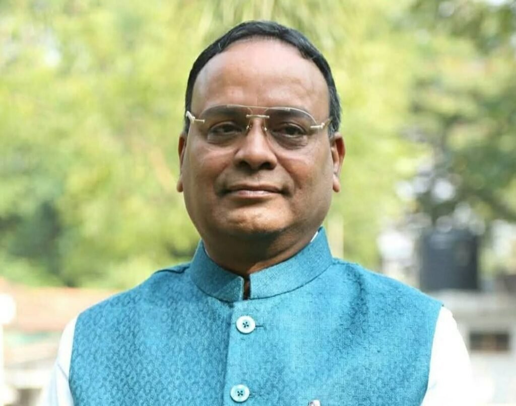 21 दिसंबर को शक्ति के पंडित दीनदयाल उपाध्याय स्टेडियम में पहुंचेंगे छत्तीसगढ़ के मुख्यमंत्री विष्णु देव साय, पूर्व राज्यपाल रमेश बैस,पुर्व मुख्यमंत्री भूपेश बघेल सहित अनेकों दिग्गज हस्तियों का होगा आगमन, दो दिवसीय प्रांतीय महासम्मेलन का है आयोजन, जिला संयोजक कृष्णकांत चंद्रा ने दी जानकारी 21 दिसंबर को शक्ति के पंडित दीनदयाल उपाध्याय स्टेडियम में पहुंचेंगे छत्तीसगढ़ के मुख्यमंत्री विष्णु देव साय, पूर्व राज्यपाल रमेश बैस,पुर्व मुख्यमंत्री भूपेश बघेल सहित अनेकों दिग्गज हस्तियों का होगा आगमन, दो दिवसीय प्रांतीय महासम्मेलन का है आयोजन, जिला संयोजक कृष्णकांत चंद्रा ने दी जानकारी kshititech