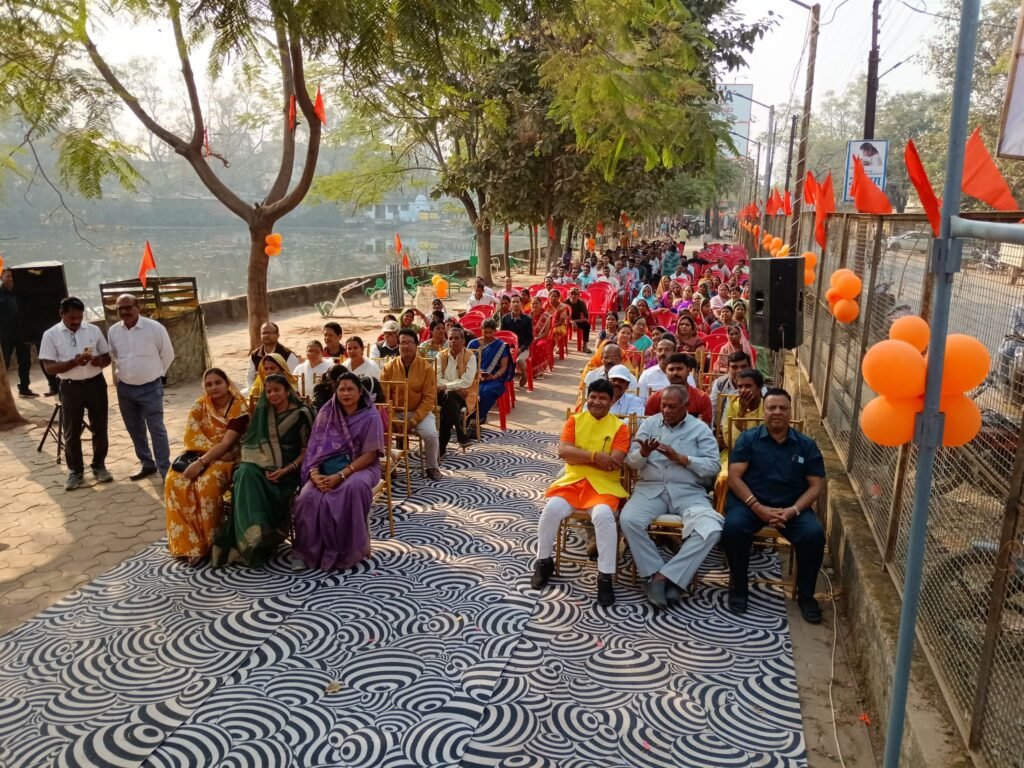 विशाल हिंदू सम्मेलन- संघ के गौरवशाली 100 वर्ष पूर्ण होने पर शक्ति में हुआ हिंदू सम्मेलन का आयोजन, मुख्य वक्ता लक्ष्मी नारायण सोनी ने कहा- सामाजिक समरसता को स्थापित करना ही संघ स्थापना के पंच परिवर्तन का संकल्प, सैकड़ो की संख्या में हिंदू समाज के लोग रहे मौजूद विशाल हिंदू सम्मेलन- संघ के गौरवशाली 100 वर्ष पूर्ण होने पर शक्ति में हुआ हिंदू सम्मेलन का आयोजन, मुख्य वक्ता लक्ष्मी नारायण सोनी ने कहा- सामाजिक समरसता को स्थापित करना ही संघ स्थापना के पंच परिवर्तन का संकल्प, सैकड़ो की संख्या में हिंदू समाज के लोग रहे मौजूद kshititech