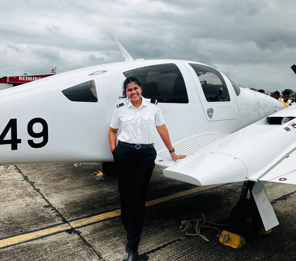 शक्ति की कैप्टन आस्था अग्रवाल के पायलट बनने पर अग्रवाल समाज द्वारा 18 दिसंबर को किया जाएगा सम्मान, शहर आगमन पर आस्था का होगा स्वागत एवं महामाया मंदिर से पूजा अर्चना कर निकलेगा स्वागत जुलूस, अग्रवाल सभा, अग्रवाल महिला मंडल, मारवाड़ी युवा मंच,एवं चेंबर ऑफ कॉमर्स ने दी बधाई kshititech