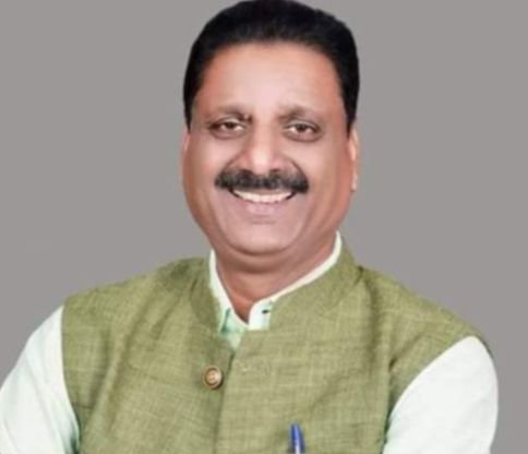 रजनीश को मिली बड़ी जिम्मेदारी- बेलतरा के पूर्व विधायक रजनीश सिंह को छत्तीसगढ़ शासन ने बनाया जिला सरकारी केंद्रीय बैंक बिलासपुर का अध्यक्ष, अकलतरा की रजनी साहू नियुक्त हुई उपाध्यक्ष, 15 दिसंबर को छत्तीसगढ़ शासन सहकारिता विभाग ने जारी किये आदेश, भाजपा जांजगीर चांपा जिले के पूर्व जिला संगठन प्रभारी भी रह चुके हैं रजनीश सिंह रजनीश को मिली बड़ी जिम्मेदारी- बेलतरा के पूर्व विधायक रजनीश सिंह को छत्तीसगढ़ शासन ने बनाया जिला सरकारी केंद्रीय बैंक बिलासपुर का अध्यक्ष, अकलतरा की रजनी साहू नियुक्त हुई उपाध्यक्ष, 15 दिसंबर को छत्तीसगढ़ शासन सहकारिता विभाग ने जारी किये आदेश, भाजपा जांजगीर चांपा जिले के पूर्व जिला संगठन प्रभारी भी रह चुके हैं रजनीश सिंह kshititech