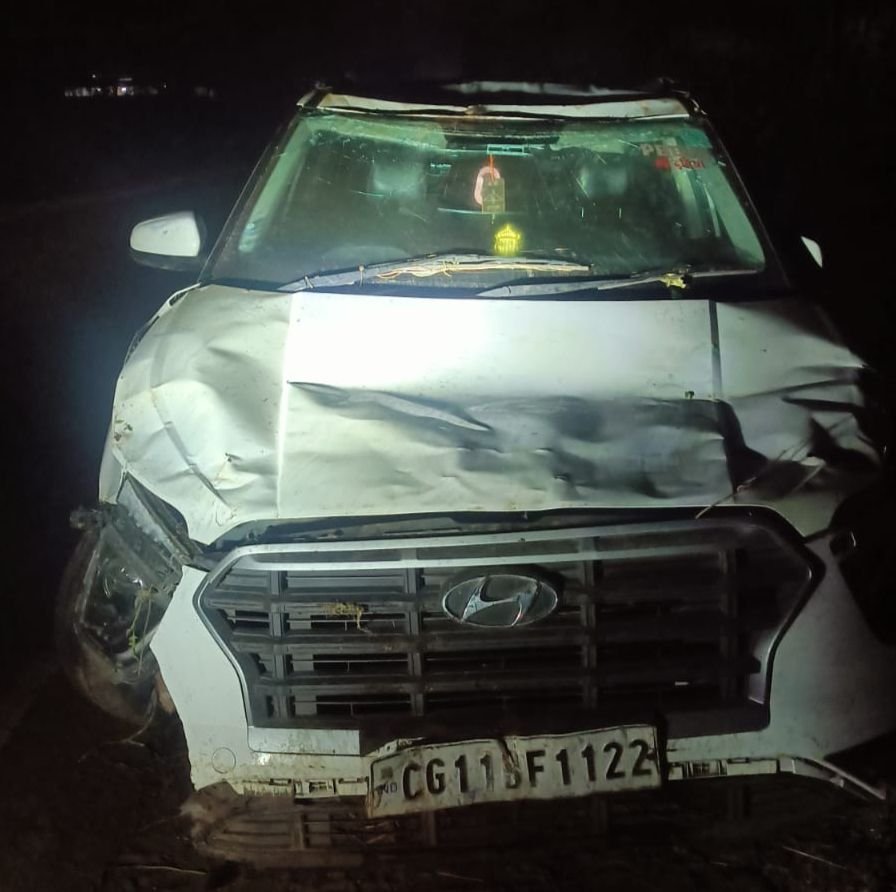 सड़क दुर्घटना में बाल बाल बच्चे शक्ति के जन सेवक श्यामसुंदर अग्रवाल, 24 दिसंबर की रात्रि नेशनल हाईवे में पलटी नगर पालिका अध्यक्ष की कार, स्वयं ड्राइव कर रहे थे अध्यक्ष जी,कार के चारों चक्के ऊपर, श्याम सुंदर ने कहा- ईश्वर की कृपा एवं लोगों की दुआएं हैं मेरे साथ kshititech