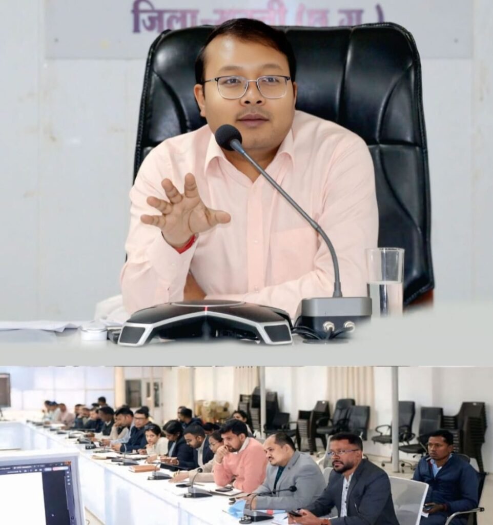 शक्ति जिले में मंगलवार को TL की मीटिंग में धान खरीदी व्यवस्था पर रहा कलेक्टर साहब का फोकस, कलेक्टर तोपनो ने कहा- खरीदी केदो का निरीक्षण नहीं करने वाले अधिकारियों को काटे नोटिस, मंगलवार को भी काटे गए 3000 टोकन kshititech