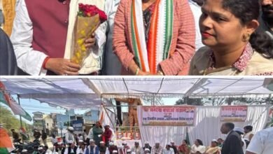 केंद्र सरकार द्वारा मनरेगा योजना में किए जा रहे बदलावों को लेकर आंदोलन जारी रहेगा --डॉ चरणदास महंत,सक्ती में 11 जनवरी को आयोजित कांग्रेस के उपवास में पहुंचे भारी संख्या में कांग्रेस के कार्यकर्ता kshititech