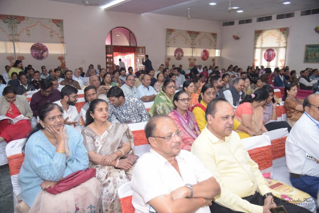 एजुकेटेड अग्रवाल युवक-युवती परिचय सम्मेलन का ऐतिहासिक शुभारंभ,भव्य उद्घाटन के साथ श्याम बाबा की भजन संध्या में झूम उठा समाज, नेता प्रतिपक्ष महंत जी भी पहुंचे परिचय सम्मेलन के आयोजन में, कहा अग्रवाल युवा मंच की पहल सराहनीय kshititech