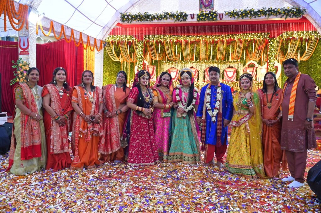 केड सती दादी जी का मंगल पाठ- बाराद्वार में पहली बार केडिया परिवार द्वारा श्री केड सती दादी जी का भव्य मंगल पाठ संपन्न, देश के विभिन्न स्थानों से पहुंचे समाज बंधु, छत्तीसगढ़ विधानसभा के नेता प्रतिपक्ष महंत भी पहुंचे आयोजन में, विद्या भूमि स्कूल परिसर में आयोजित था भव्य कार्यक्रम kshititech