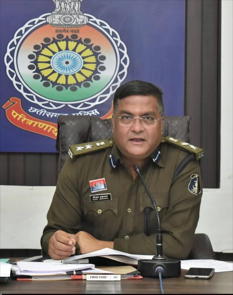 बिना हेलमेट पेट्रोल देने वाले पंप संचालकों की होगी वीडियोग्राफी, एवं पुलिस करेगी पंचनामा,कार्रवाई, वरिष्ठ पुलिस अधीक्षक ने समीक्षा बैठक में दिए निर्देश,लाठी और सिटी के साथ होगी गश्त, अवैध पार्किंग पर धारा 285 के तहत कार्रवाई kshititech