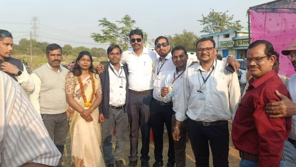 शशिकला को मिली बड़ी जिम्मेदारी- शक्ति जिले में संकुल शैक्षिक समन्वयक संघ की अध्यक्ष बनाई गई शशि कला उराव,शशि ने कहा- पूरी निष्ठा के साथ करूंगी अपनी जिम्मेदारियो का निर्वहन, प्रांतीय पदाधिकारियो की मौजूदगी में शक्ति जिले की ब्लॉक कार्यकारिणी का भी हुआ गठन kshititech