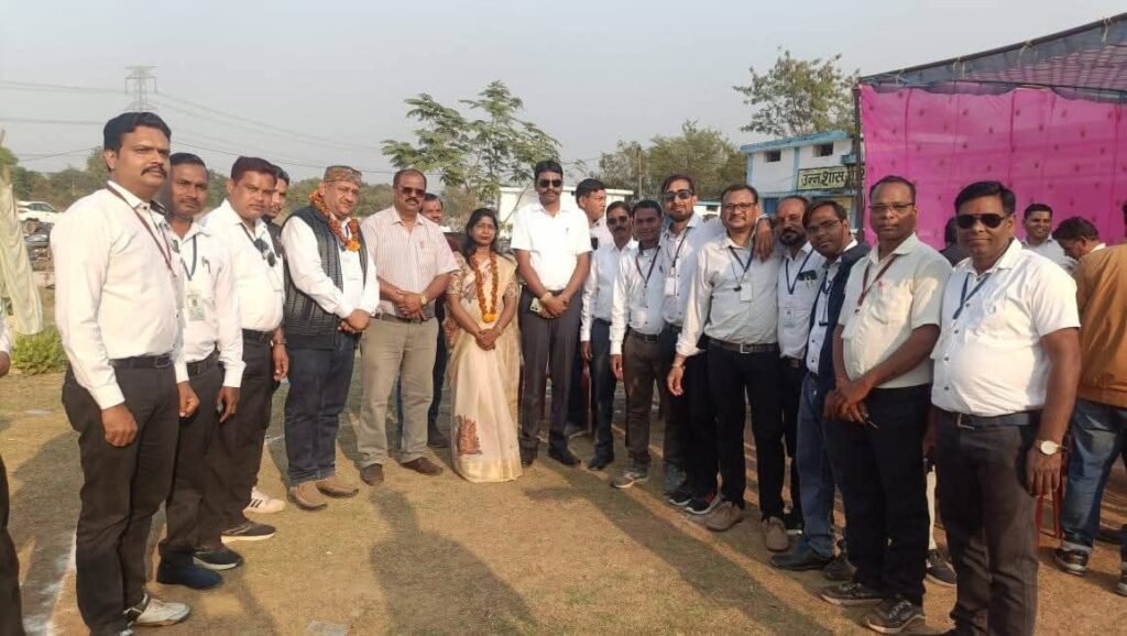 शशिकला को मिली बड़ी जिम्मेदारी- शक्ति जिले में संकुल शैक्षिक समन्वयक संघ की अध्यक्ष बनाई गई शशि कला उराव,शशि ने कहा- पूरी निष्ठा के साथ करूंगी अपनी जिम्मेदारियो का निर्वहन, प्रांतीय पदाधिकारियो की मौजूदगी में शक्ति जिले की ब्लॉक कार्यकारिणी का भी हुआ गठन kshititech