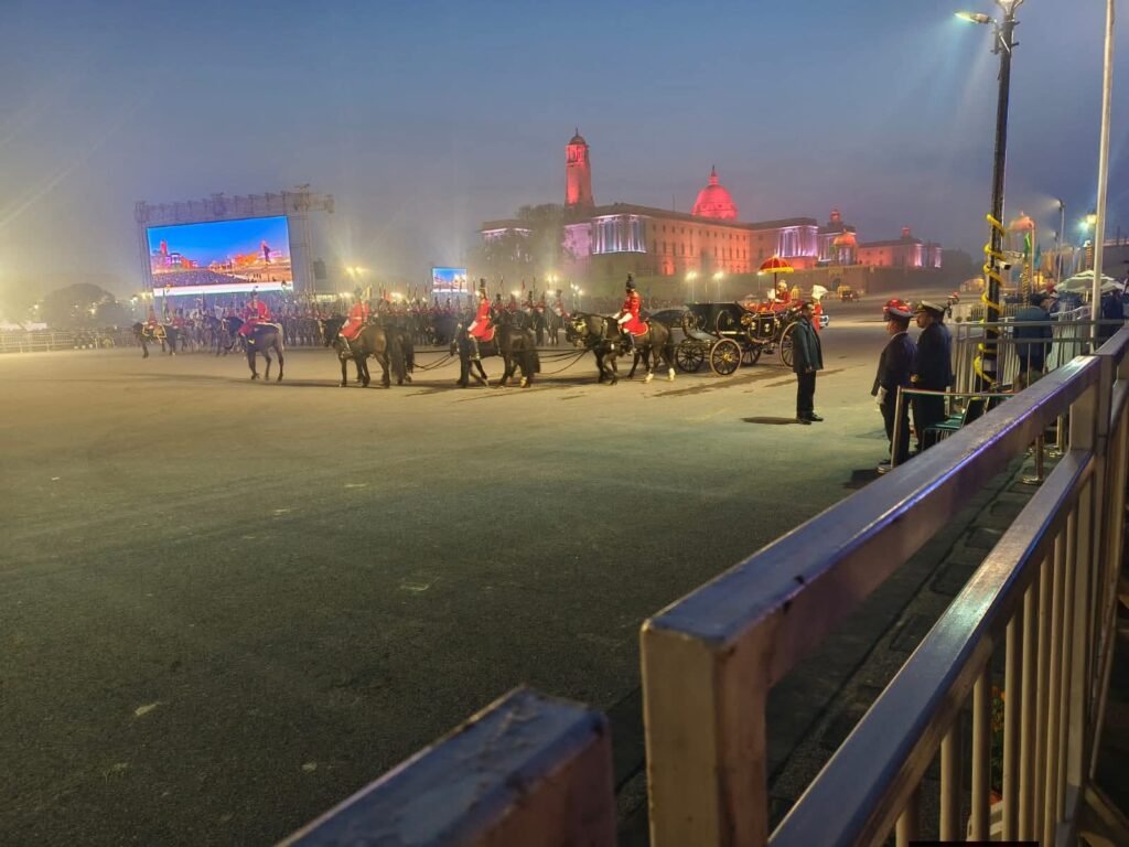 सांसद कमलेश जांगड़े पहुंची राजधानी दिल्ली के विजय चौक पर आयोजित ‘बीटिंग द रिट्रीट’ समारोह में, 77वें गणतंत्र दिवस का था समापन समारोह, सांसद जी ने कहा- यह गौरवशाली क्षण मेरे जीवन के लिए अनमोल kshititech