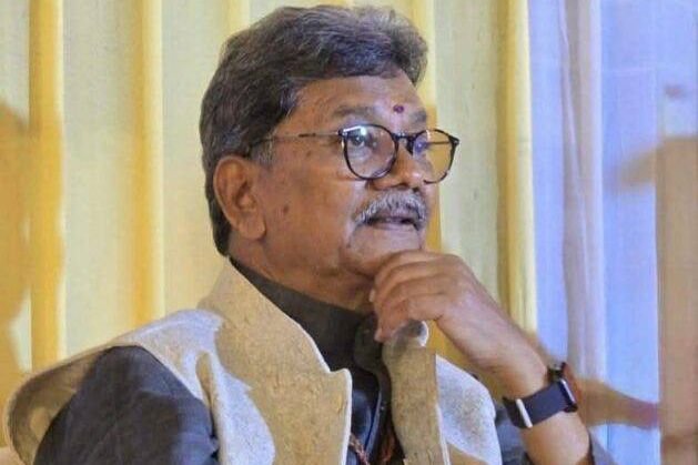 महंत जी की पहल- हरदिहा मरार पटेल समाज के सामुदायिक भवन का लोकार्पण किया नेता प्रतिपक्ष महंत जी ने, अपनी निधि से दी थी 10 लाख रुपए की राशि, 5 जनवरी को परसदा कला में हुआ भव्य आयोजन, समाज ने किया महंत जी का धन्यवाद kshititech