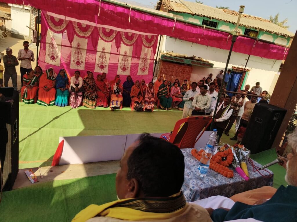 6 जनवरी को देवरी पंचायत में नेता प्रतिपक्ष महंत जी ने किया लाखों रुपए के विधायक निधि से निर्मित निर्माण कार्यों का लोकार्पण, महंत जी ने कहा- शक्ति विधानसभा क्षेत्र विकास के मामले में अग्रणी,महंत जी के जिला प्रतिनिधि ठाकुर गुलजार सिंह एवं विधायक प्रतिनिधि रूप नारायण साहू ने दी जानकारी 6 जनवरी को देवरी पंचायत में नेता प्रतिपक्ष महंत जी ने किया लाखों रुपए के विधायक निधि से निर्मित निर्माण कार्यों का लोकार्पण, महंत जी ने कहा- शक्ति विधानसभा क्षेत्र विकास के मामले में अग्रणी,महंत जी के जिला प्रतिनिधि ठाकुर गुलजार सिंह एवं विधायक प्रतिनिधि रूप नारायण साहू ने दी जानकारी kshititech