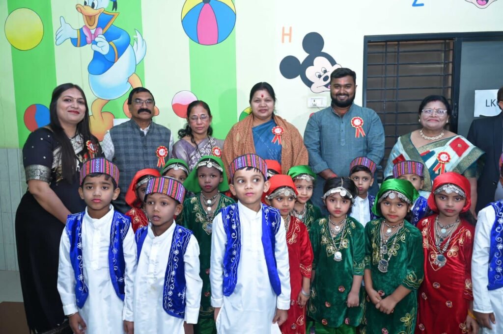 विद्याभूमि इंग्लिश मीडियम स्कूल, बाराद्वार में भव्य, ऐतिहासिक एवं यादगार वार्षिक समारोह का सफल आयोजन, सांसद कमलेश जांगड़े ने कहा- शक्ति जिले का एक नंबर स्कूल है विद्या भूमि इंग्लिश मीडियम kshititech