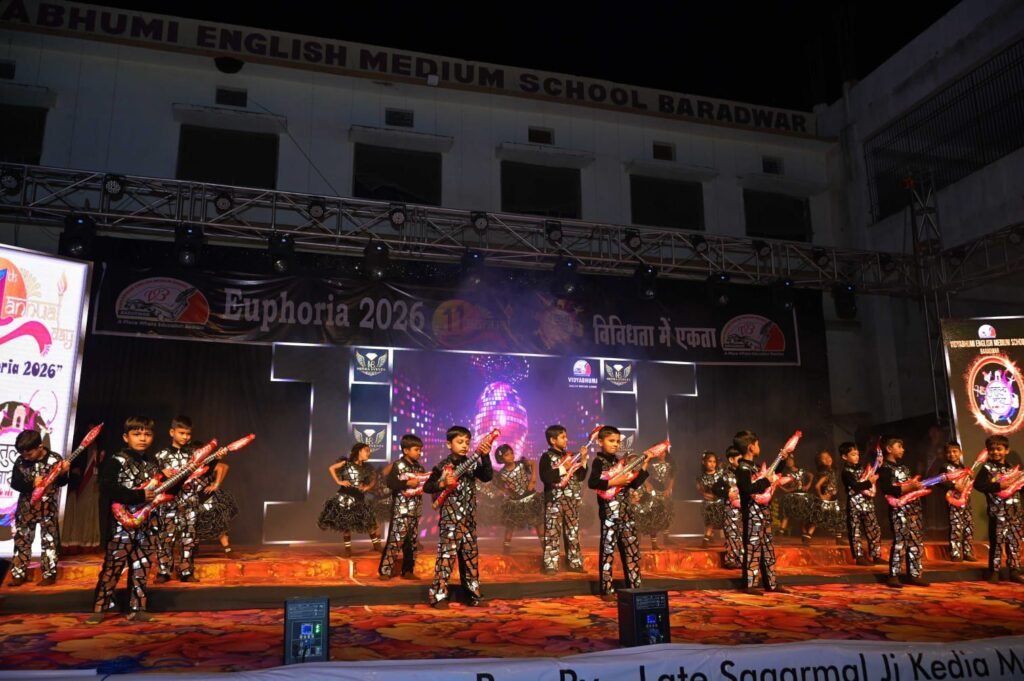 विद्याभूमि इंग्लिश मीडियम स्कूल, बाराद्वार में भव्य, ऐतिहासिक एवं यादगार वार्षिक समारोह का सफल आयोजन, सांसद कमलेश जांगड़े ने कहा- शक्ति जिले का एक नंबर स्कूल है विद्या भूमि इंग्लिश मीडियम kshititech