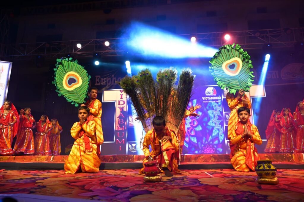 विद्याभूमि इंग्लिश मीडियम स्कूल, बाराद्वार में भव्य, ऐतिहासिक एवं यादगार वार्षिक समारोह का सफल आयोजन, सांसद कमलेश जांगड़े ने कहा- शक्ति जिले का एक नंबर स्कूल है विद्या भूमि इंग्लिश मीडियम kshititech