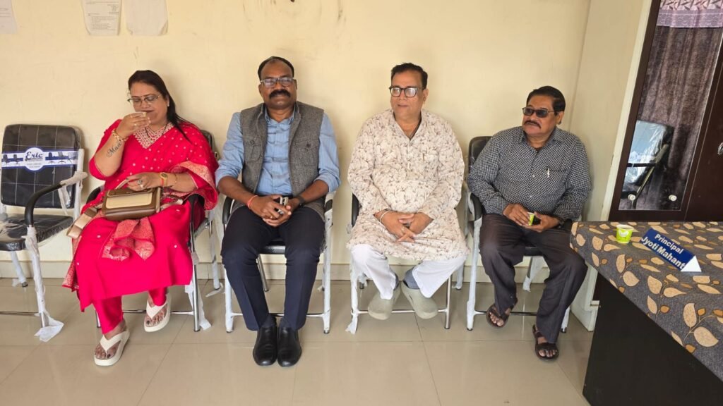 शक्ति जिले के SP ठाकुर साहब सपत्नीक पहुंचे शहर के दृष्टिबाधित विशेष विद्यालय, दिव्यांग बच्चों का किया उत्साहवर्धन, SP साहब ने कहा- बच्चों के लिए मुझसे जो भी सहयोग की आवश्यकता हो जरूर बताएं kshititech