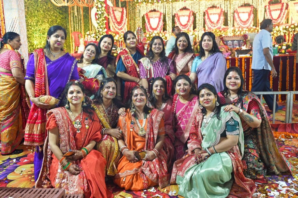 केड सती दादी जी का मंगल पाठ- बाराद्वार में पहली बार केडिया परिवार द्वारा श्री केड सती दादी जी का भव्य मंगल पाठ संपन्न, देश के विभिन्न स्थानों से पहुंचे समाज बंधु, छत्तीसगढ़ विधानसभा के नेता प्रतिपक्ष महंत भी पहुंचे आयोजन में, विद्या भूमि स्कूल परिसर में आयोजित था भव्य कार्यक्रम kshititech