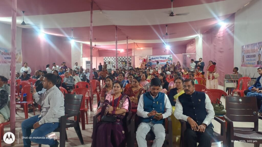 डॉ रविंद्र द्विवेदी चुने गए नए जिला अध्यक्ष, 18 जनवरी को डीबी तनिष्क में आयोजित था सम्मेलन, डॉ रविंद्र ने कहा-पूरी निष्ठा के साथ करूंगा अपनी जिम्मेदारियो का निर्वहन, प्रांतीय पदाधिकारियो ने कहा- सशक्त नेतृत्व मिला है जिले को kshititech