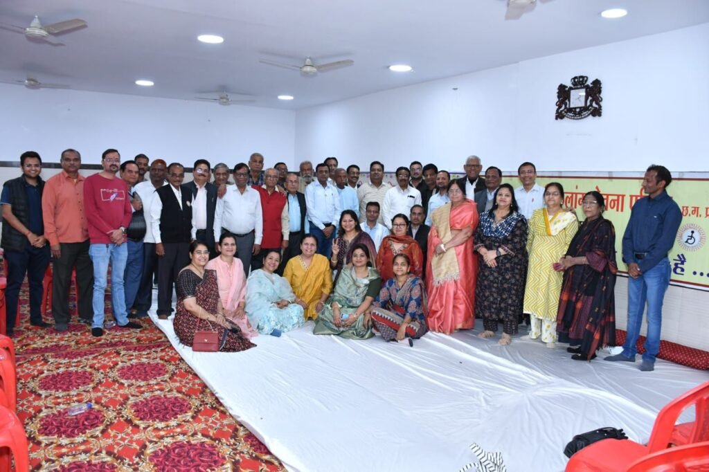 50 हजार से 1 लाख तक की मिलेगी प्रोत्साहन राशि- 1 मार्च को रायपुर में होगा विकलांग जोड़ों का सामूहिक विवाह, अखिल भारतीय विकलांग चेतना परिषद छत्तीसगढ़ ने किया है आयोजन,कार्यक्रम को लेकर सदस्यों को दी गई जिम्मेदारिया, सत्येंद्र अग्रवाल ने कहा सभी धर्म-संप्रदाय के लोग शामिल होंगे आयोजन में kshititech