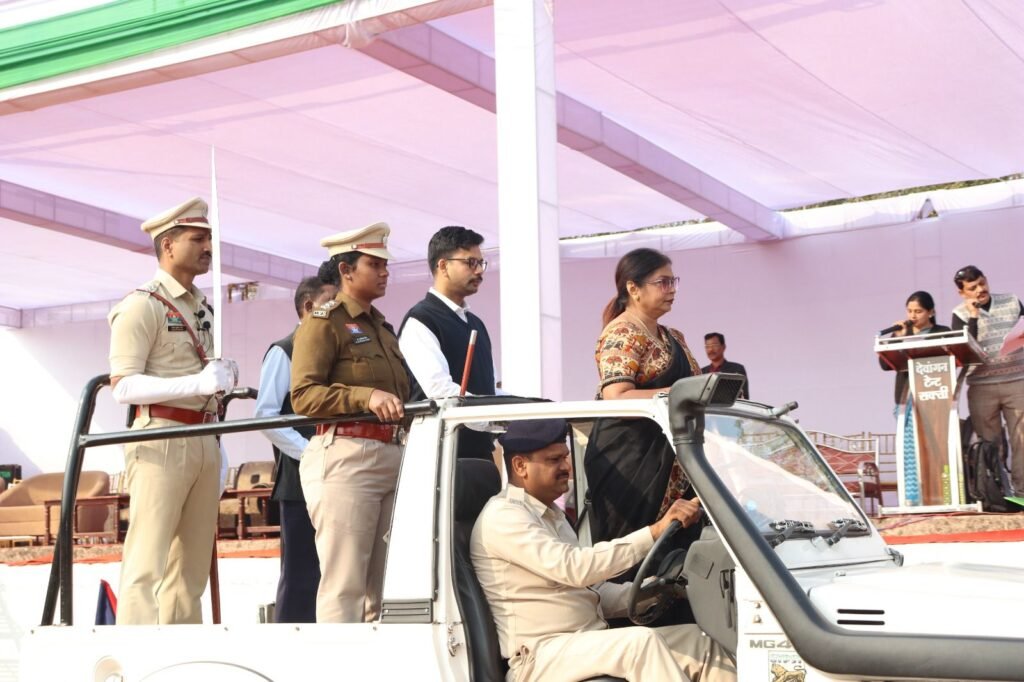 एक दिन की मुख्य अतिथि बनी DEO मैडम ने रिहर्सल परेड की ली सलामी, 26 जनवरी को गणतंत्र दिवस पर ध्वजारोहण करेगी सांसद कमलेश जांगड़े, जिले के ऐतिहासिक जेठा मैदान में होगा गणतंत्र दिवस का मुख्य समारोह, कलेक्टर तोपनो के निर्देशन में चल रही राष्ट्रीय पर्व मनाने की ज़ोरदार तैयारिया kshititech