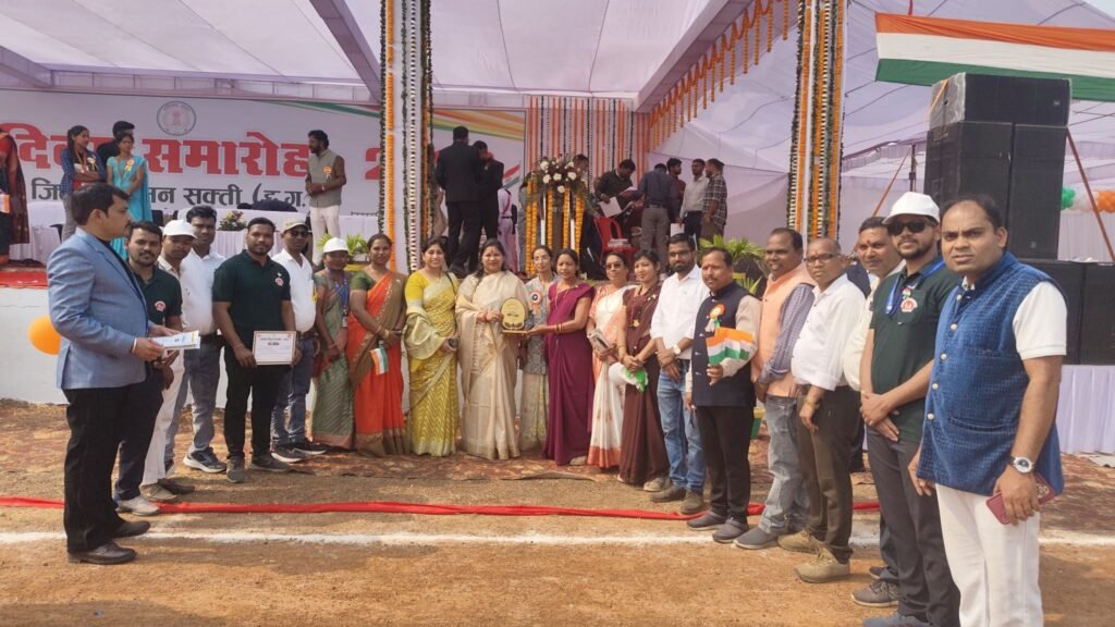 जिला स्तरीय गणतंत्र दिवस की समारोह की मुख्य झांकी प्रदर्शन में लोक स्वास्थ्य परिवार कल्याण विभाग को मिला पुरस्कार, मुख्य अतिथि के हाथों सम्मानित हुए विभाग के अधिकारी, कर्मचारी, सीएमएचओ डॉक्टर पूजा अग्रवाल ने भी दी पूरी विभागीय टीम को बधाई जिला स्तरीय गणतंत्र दिवस की समारोह की मुख्य झांकी प्रदर्शन में लोक स्वास्थ्य परिवार कल्याण विभाग को मिला पुरस्कार, मुख्य अतिथि के हाथों सम्मानित हुए विभाग के अधिकारी, कर्मचारी, सीएमएचओ डॉक्टर पूजा अग्रवाल ने भी दी पूरी विभागीय टीम को बधाई kshititech