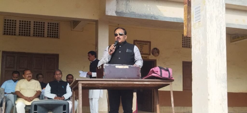 शक्ति के सरस्वती शिशु मंदिर में गणतंत्र दिवस पर हुए अनेकों आयोजन, अध्यक्ष राम अवतार अग्रवाल ने किया ध्वजारोहण, स्कूल के घोष के बच्चों ने बहुत ही सुंदर घोष के साथ किया अतिथियों का स्वागत, वंदे मातरम गीत की भी हुई प्रस्तुति kshititech