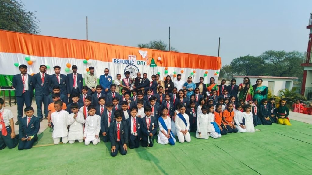 शक्ति जिले के उत्कृष्ट विद्यालय संस्कार पब्लिक स्कूल CBSE सक्ति में गणतंत्र दिवस पर देशभक्ति की धूम: संविधान के आदर्शों को आत्मसात करने का लिया संकल्प, बच्चों की शानदार प्रस्तुति ने मन मोह लिया उपस्थित जनों का kshititech