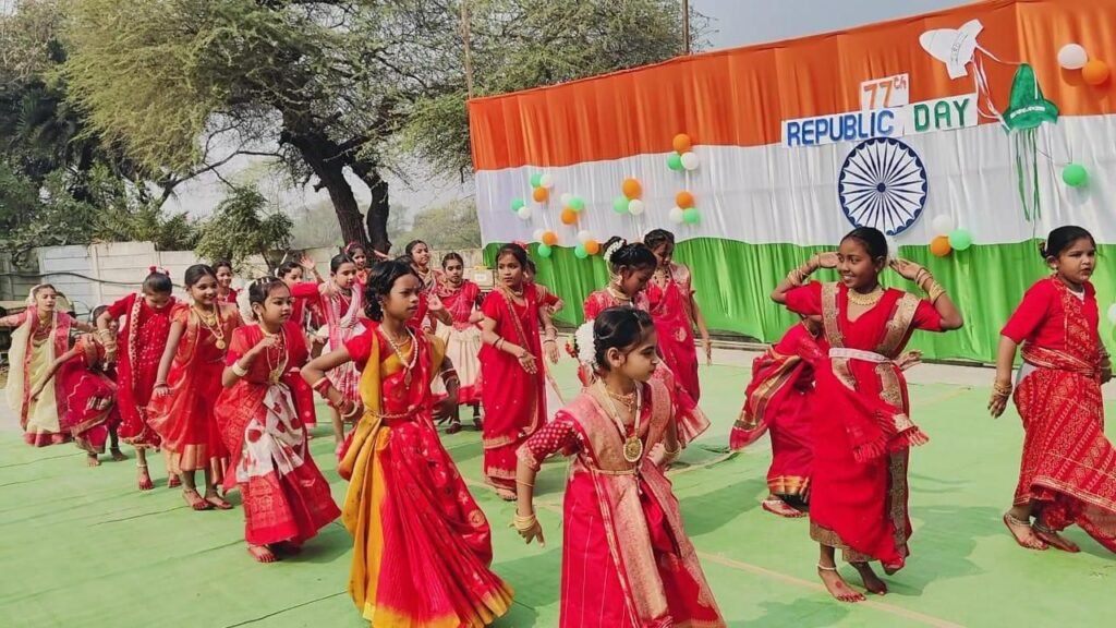 शक्ति जिले के उत्कृष्ट विद्यालय संस्कार पब्लिक स्कूल CBSE सक्ति में गणतंत्र दिवस पर देशभक्ति की धूम: संविधान के आदर्शों को आत्मसात करने का लिया संकल्प, बच्चों की शानदार प्रस्तुति ने मन मोह लिया उपस्थित जनों का kshititech