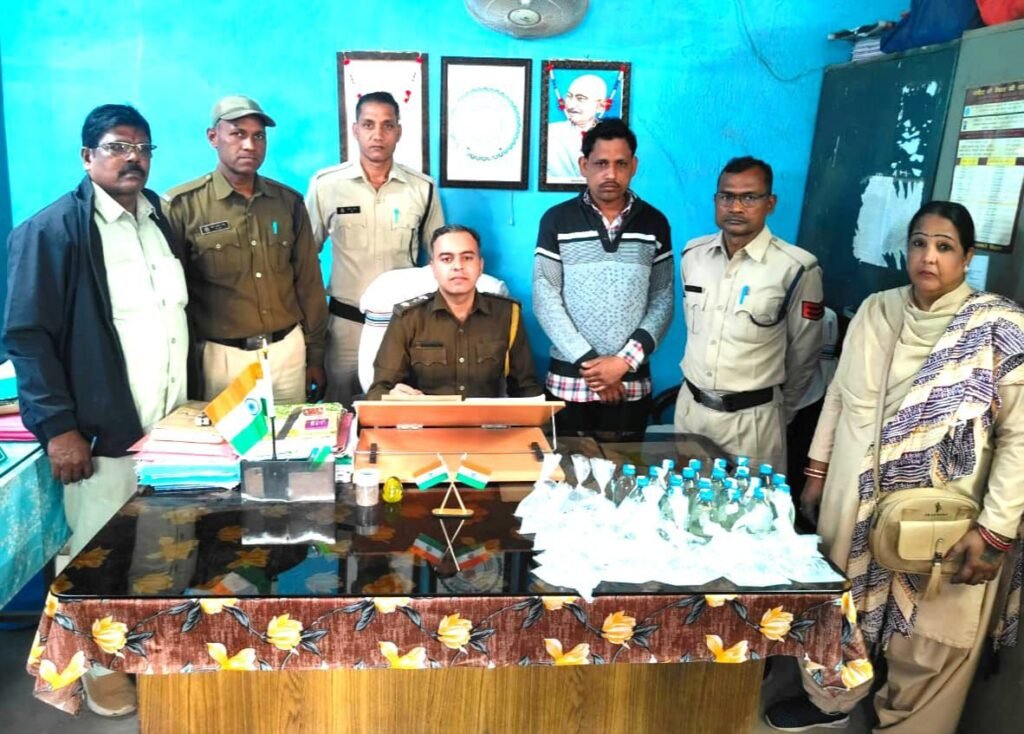 कुलर के अंदर पानी की जगह शराब, दंग रह गए आबकारी अधिकारी, शक्ति के नेशनल हाईवे में ढाबे पर बिक रही थी अवैध महुआ और देसी शराब, आबकारी अधिकारी उप्पल ने मारा छापा, किया आबकारी का मामला दर्ज कुलर के अंदर पानी की जगह शराब, दंग रह गए आबकारी अधिकारी, शक्ति के नेशनल हाईवे में ढाबे पर बिक रही थी अवैध महुआ और देसी शराब, आबकारी अधिकारी उप्पल ने मारा छापा, किया आबकारी का मामला दर्ज kshititech