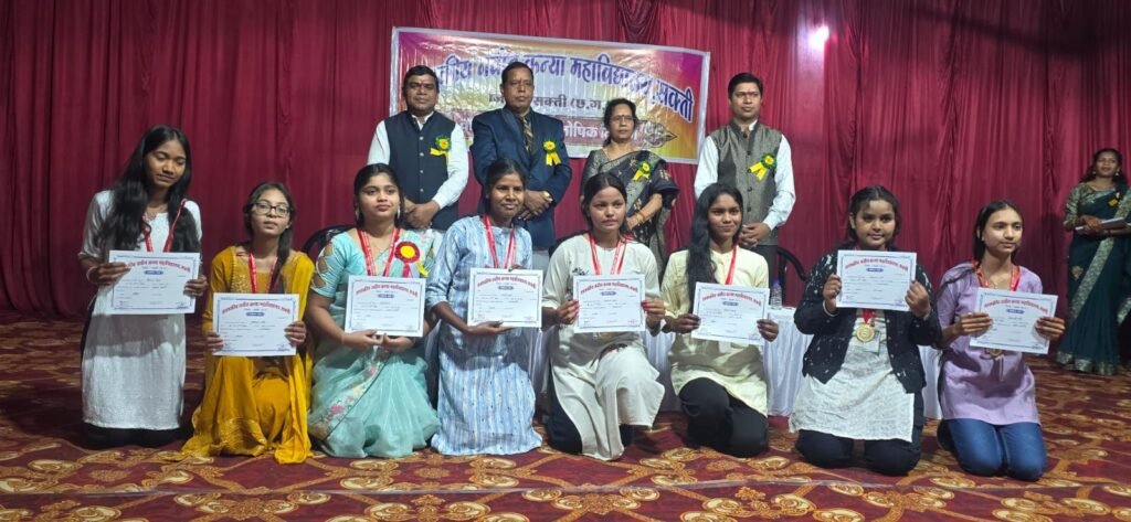 डॉक्टर शालू पाहवा के मुख्य आतिथ्य में संपन्न हुआ नवीन शासकीय कन्या महाविद्यालय सक्ति वार्षिकोत्सव समारोह, उत्कृष्ट प्रदर्शन करने वाली छात्राएं हुई सम्मानित,पाहवा मैडम ने कहा- आज छात्राएं अपनी प्रतिभा से क्षेत्र का नाम राष्ट्रीय स्तर पर कर रही है गौरवन्नित kshititech